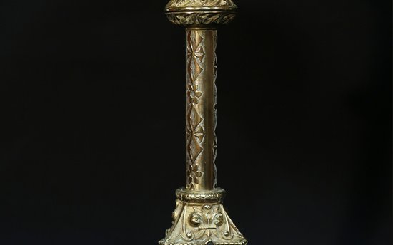 Coppia di lampade neogotiche in bronzo, XIX secolo