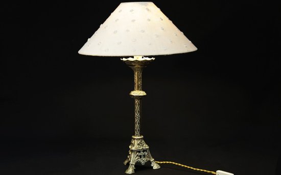 Coppia di lampade neogotiche in bronzo, XIX secolo