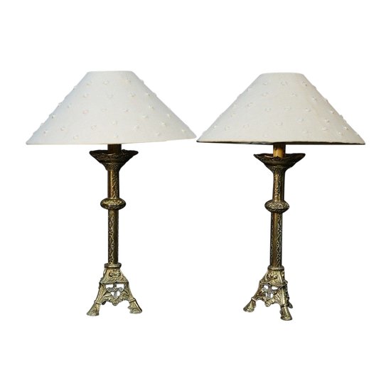 Coppia di lampade neogotiche in bronzo, XIX secolo