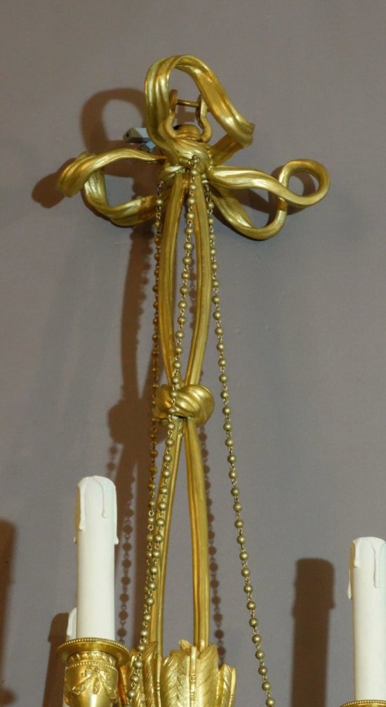 Small Louis XVI chandelier End of XIXth century Beginning of XXth century