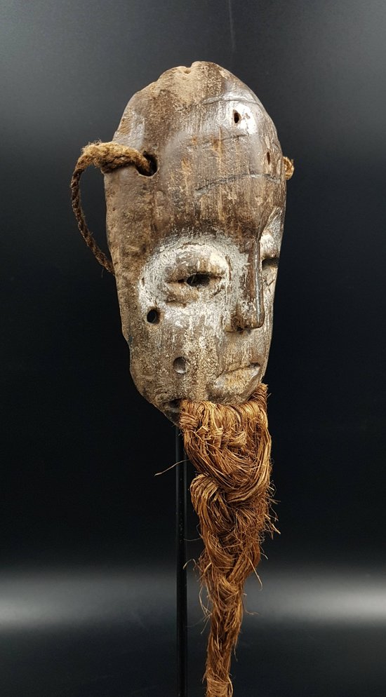 Masquette Lukwakongo, Lega, RDC
