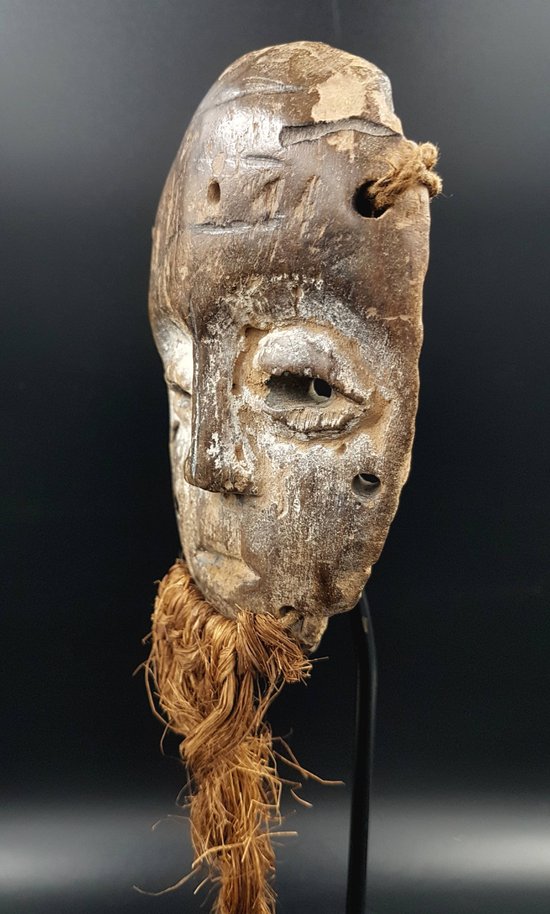 Masquette Lukwakongo, Lega, RDC