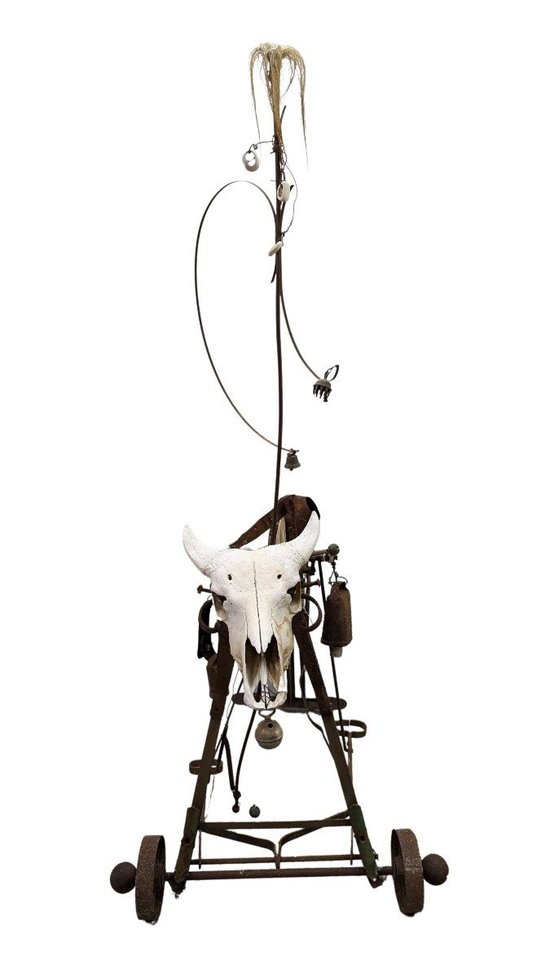 Scultura in metallo cinetica e automatizzata di Michel Haillard