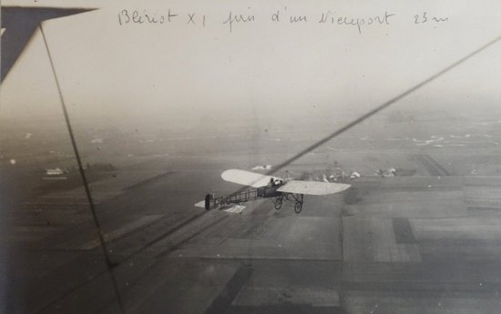 Deux Albums De Photos d'Aviation, Maryse Bastié Et Autres Aviateurs Vers 1920