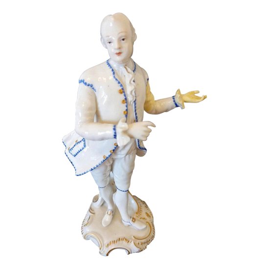 Figurine En Porcelaine: Allemagne XIXème Siècle.