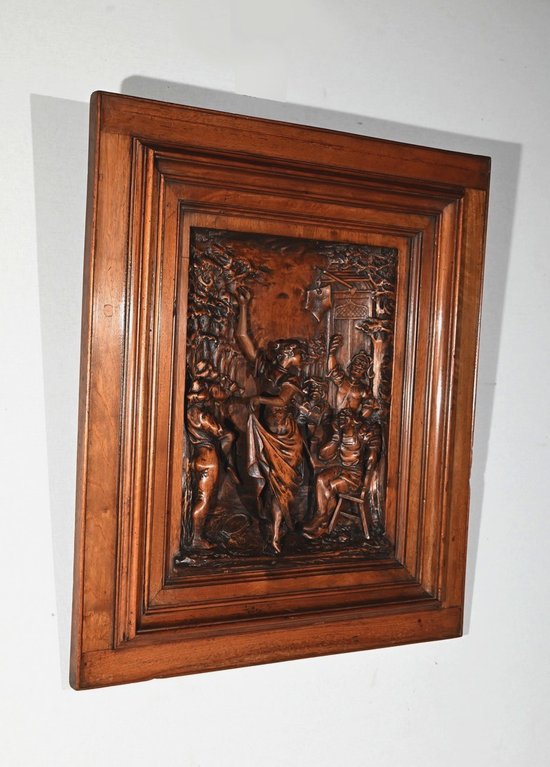 Tableau Sculpté en Noyer Massif – Fin XIXe