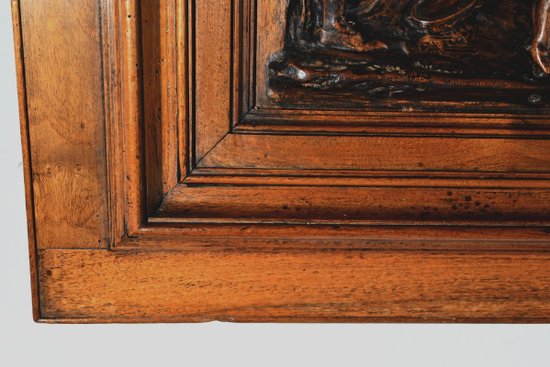 Tableau Sculpté en Noyer Massif – Fin XIXe
