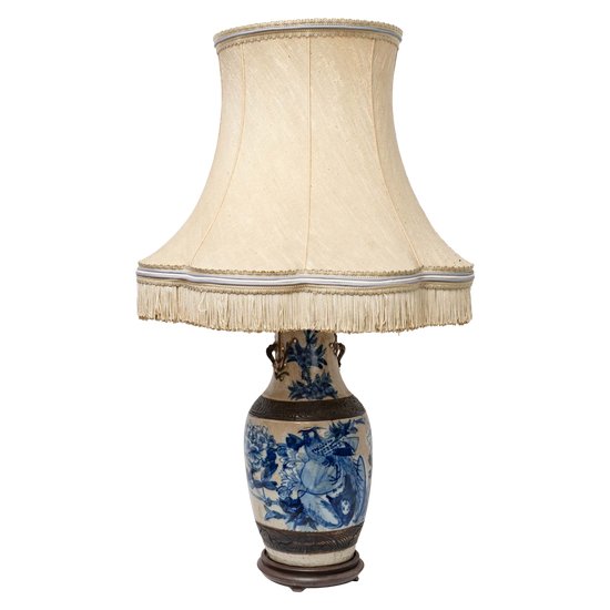 Vase Nankin Décor De Fleurs - period : Qing Dynasty - Living Room Lamp Assembly - XXth century