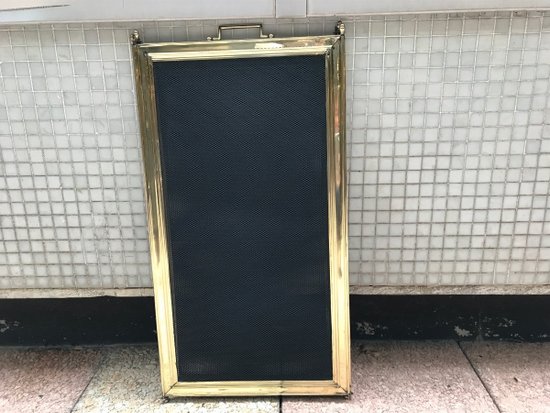 Alter Kaminschirm aus Messing, Anfang des 20. Jahrhunderts, große Höhe
