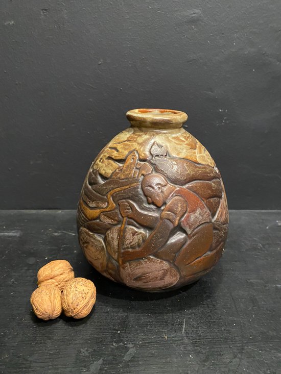 Vase en grès émaillé signé Mougin