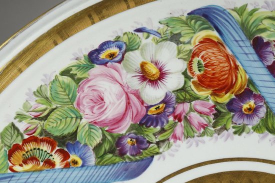 Table guéridon en Porcelaine "Allégorie de la musique", XIXe siècle