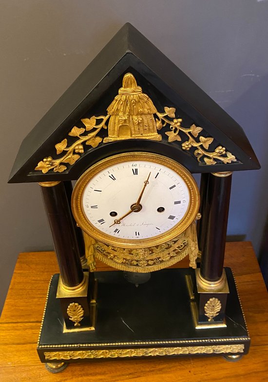 Orologio d'epoca Direttorio, arredamento alveare
