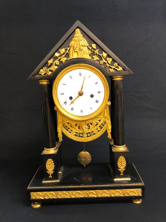 Orologio d'epoca Direttorio, arredamento alveare