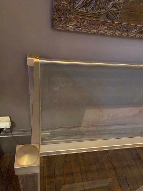 console en plexiglass