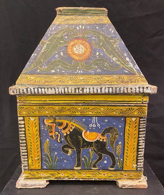 XVIIITH INDIAN WEDDING CHEST