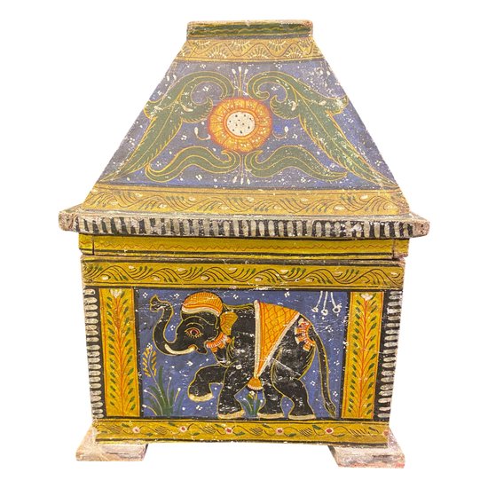 XVIIITH INDIAN WEDDING CHEST