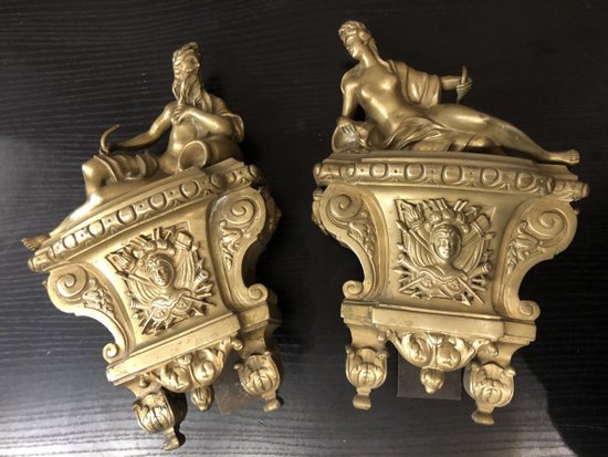 Paire de chenets ancien en bronze mat d'époque Régence 18 ème 
