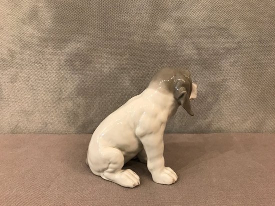 Ravissant petit chien en porcelaine de Copenhague d'époque fin 19 ème 