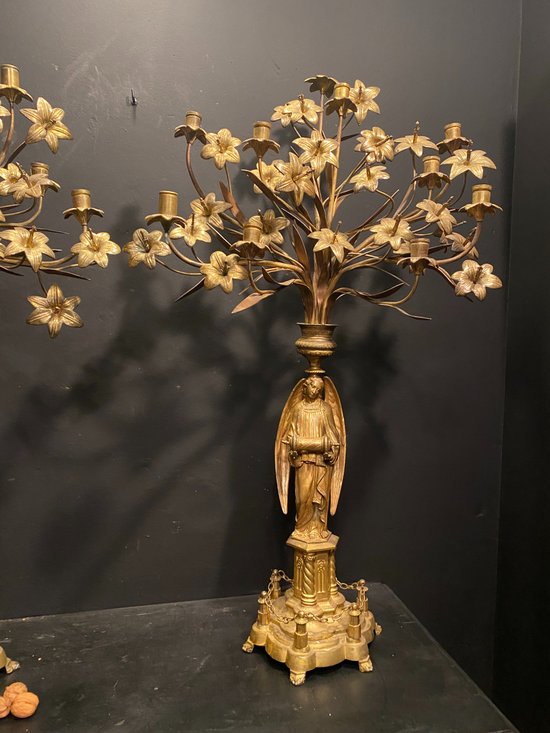 Important pair of candelabras
