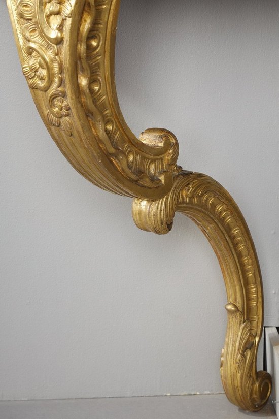 Console d'Angle De Style Louis XV En Bois Doré Et Plateau En Marbre Brèche, XIXe