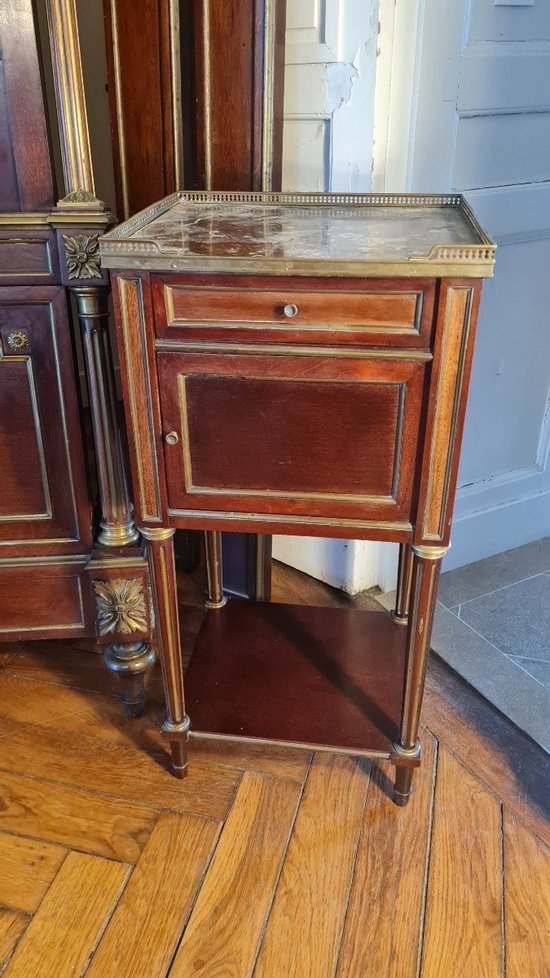 Chambre à Coucher Style Louis XVI En Acajou