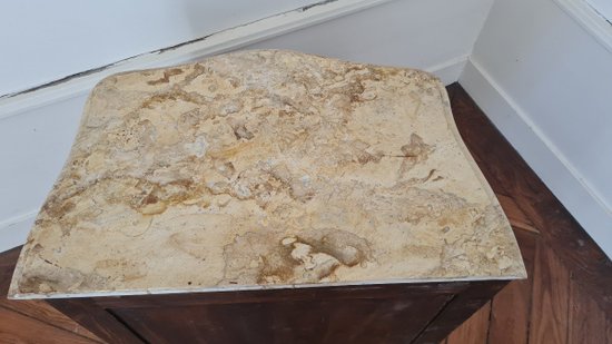 Petite Commode En Marqueterie Style Régence