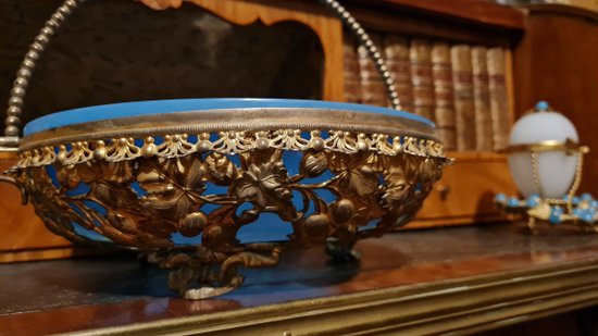 Coupe En Opaline Bleu, Monture En Métal Doré,  XIX ème Siècle 