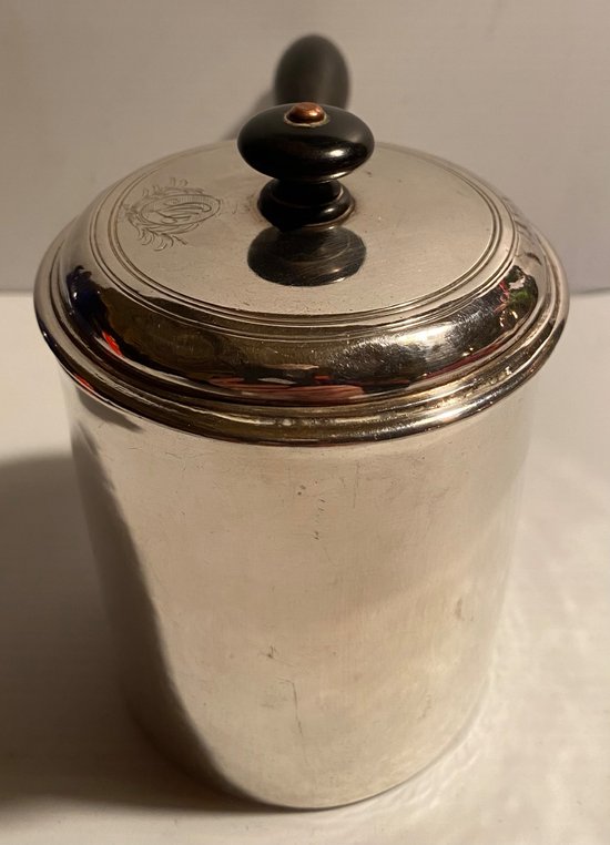 A TABLE MILKMAID XVIITH