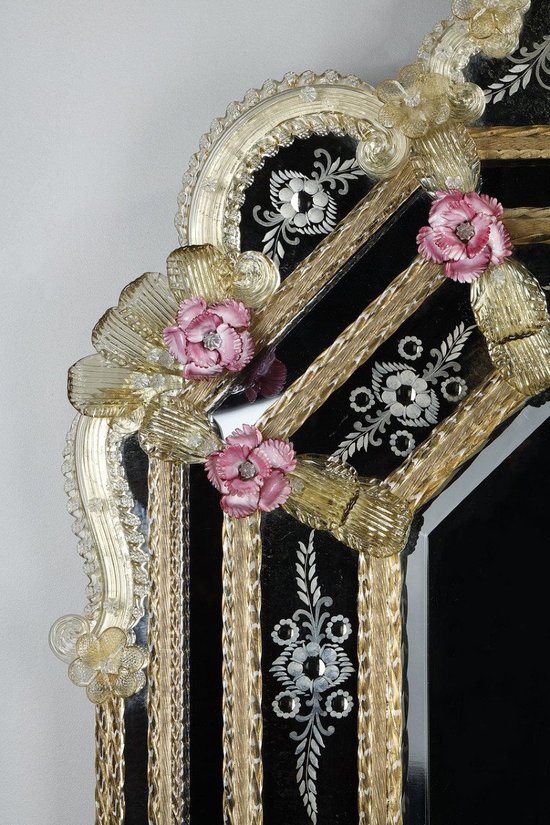 Specchio rococò con perle in vetro di Murano, inizio '900