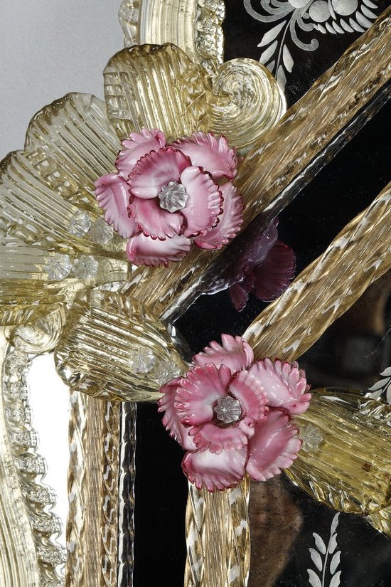 Specchio rococò con perle in vetro di Murano, inizio '900