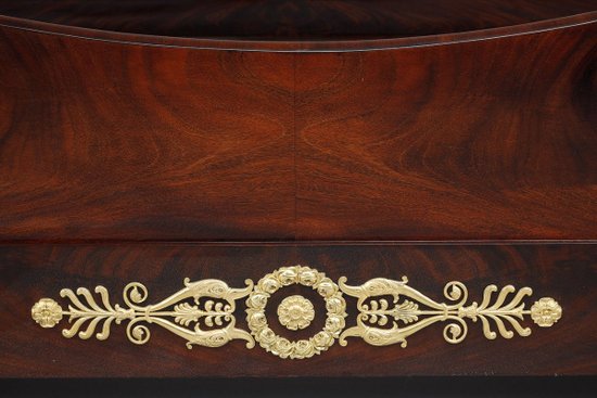 Grande letto a barca in mogano massiccio di epoca Impero