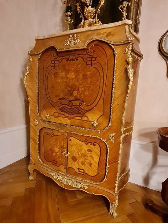 Intarsienmöbel, Stil Louis XV
