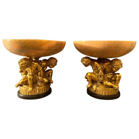 PAIR OF VERY RARE CUPS IN MARBLE AND GILDED BRONZE AFTER CLODION
