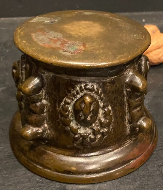 piccolo mortaio in bronzo del XVII secolo