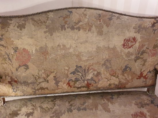 Sofa Doré Régence, Wandteppich Au Pont