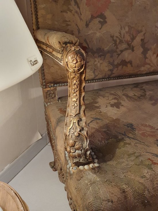Sofa Doré Régence, Wandteppich Au Pont