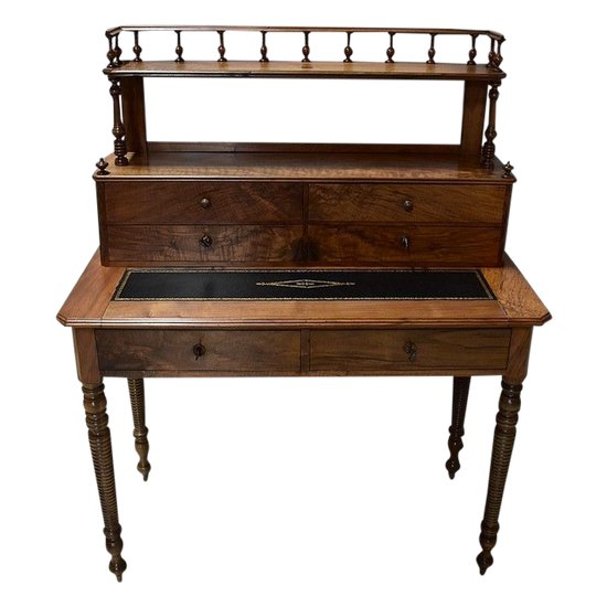 Petit Bureau à Gradin en Noyer, époque Louis-Philippe – 2ème partie XIXe