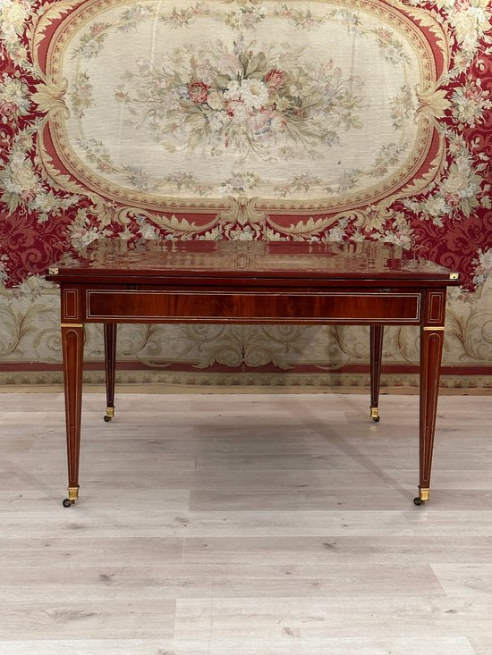 Rare Table De Salle A Manger En Acajou De Style Louis XVI XVIIIème Siècle.