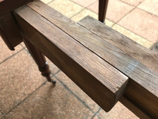 Tavolo da pranzo in mogano a 6 gambe, epoca XIX secolo, con ribalte.
