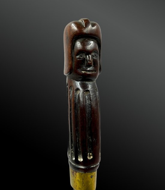 COUTEAU à fusée ANTHROPOMORPHE - Culture Iroquoise ou Huron, région des Grands Lacs, Canada - Vers 1850