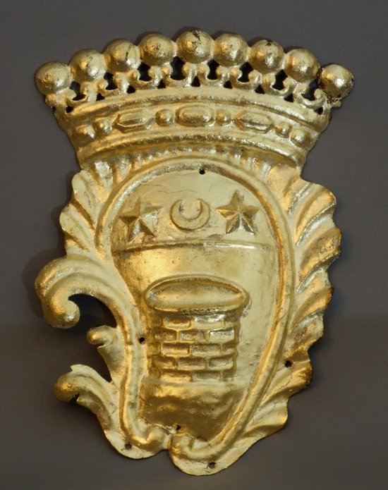 Blasons En fer Repousse  début XVIIème 