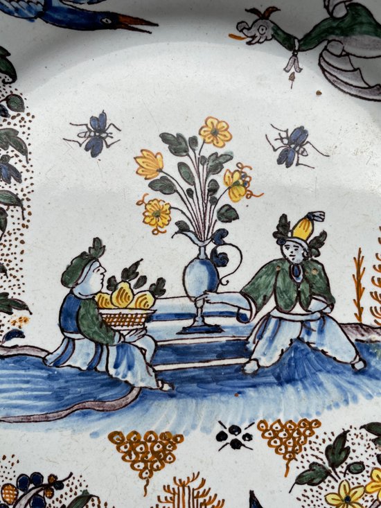 Moulins - 18th Century Earthenware Plate With Chinese And Grotesque Decor