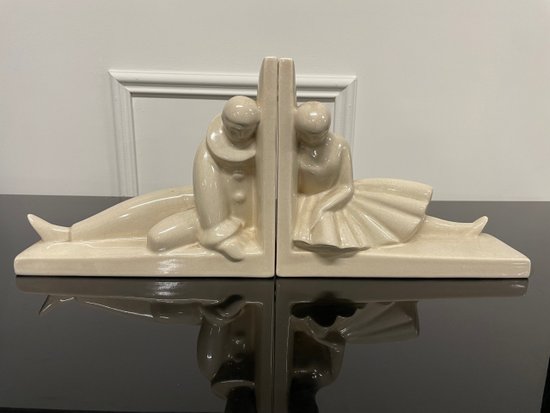 Robj - Coppia di fermalibri Pierrot Colombine Art Déco in terracotta incrinata