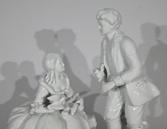 Earthenware " Couple of Galants ", after F.Boucher, Sèvres - End of XIXth century