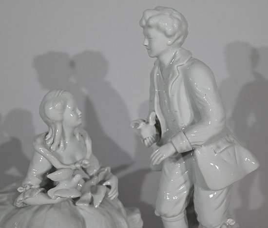 Earthenware " Couple of Galants ", after F.Boucher, Sèvres - End of XIXth century