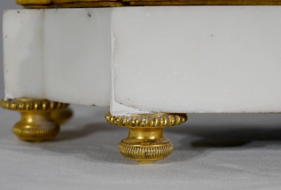 Bronze and marble clock, Louis XVI style, Napoleon III period - Middle 19th century