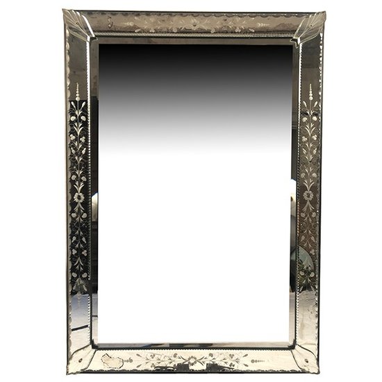 Grand miroir de Venise à décor gravé de fleurs