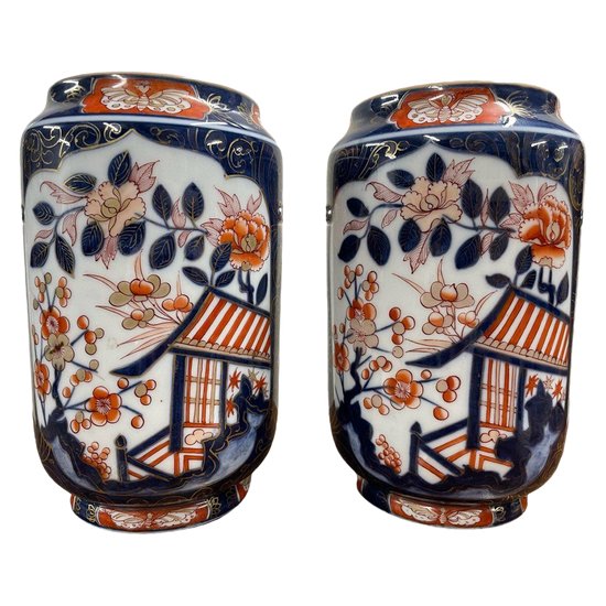 Paire De Vases En Porcelaine De Bayeux Décor Imari époque fin 19ème