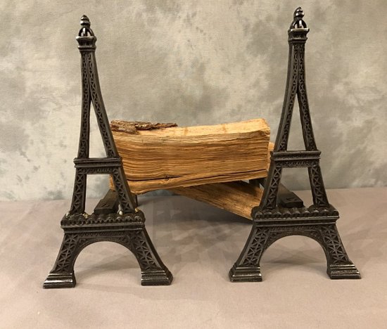 Chenets  Ancien En Fonte poli Représentant La Tour Eiffel Vers 1900