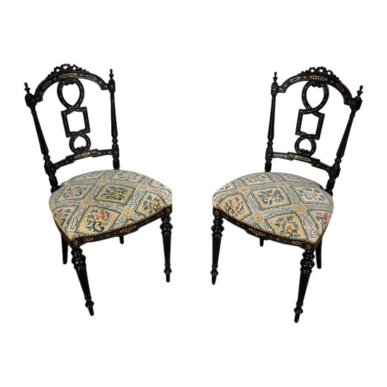 Pair of black lacquered chairs, Louis XVI style, Napoleon III period - Mid 19th century